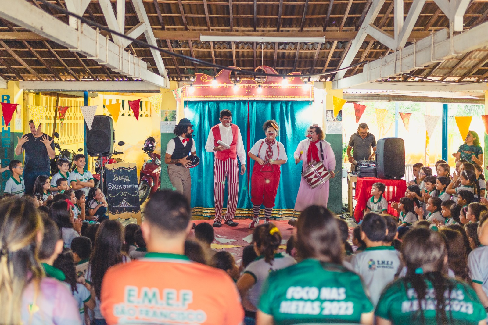 Grupo K’Os Coletivo realiza última semana de espetáculos e oficinas em escolas públicas de Fortaleza