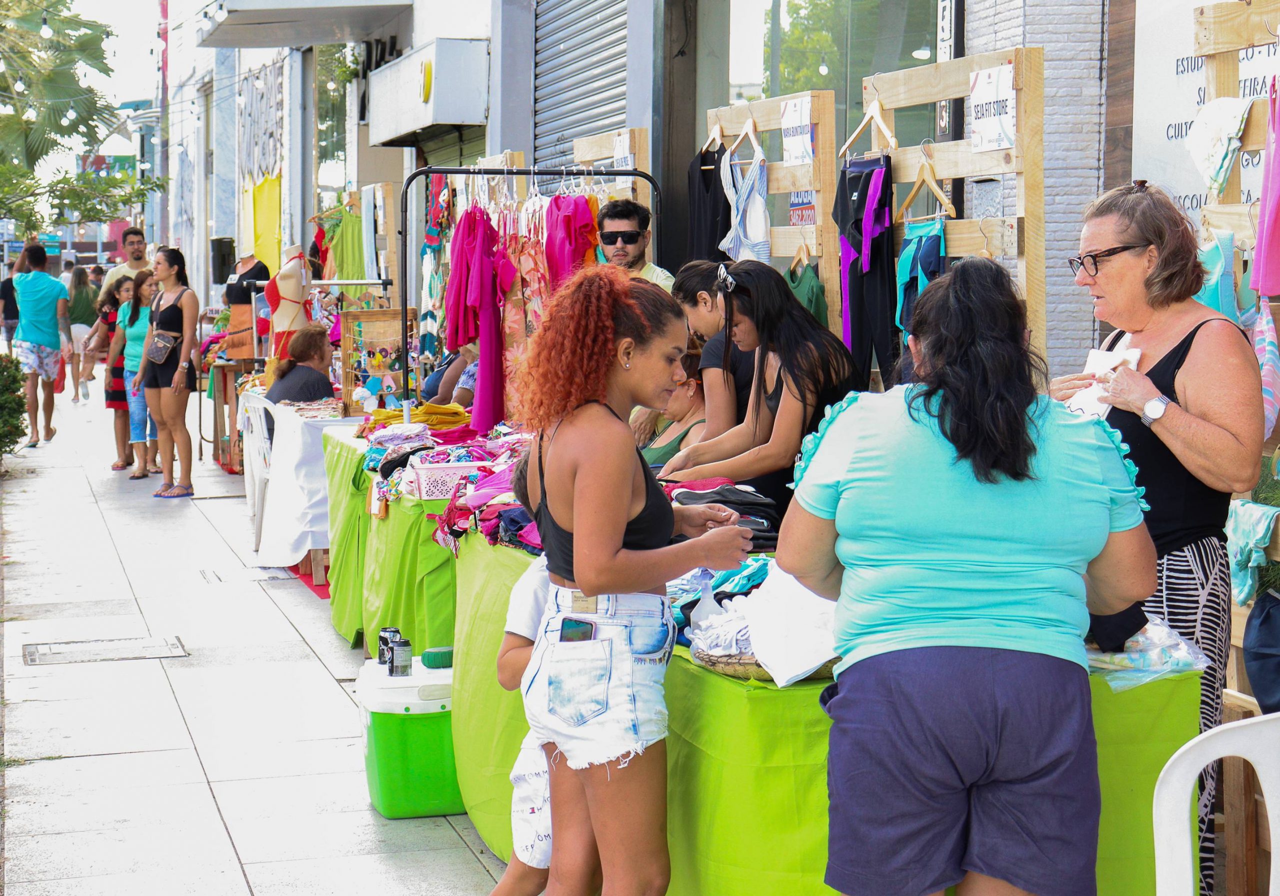 Consumidores devem gastar em média R$ 294 no Dia das Mães 2026, aponta CNDL