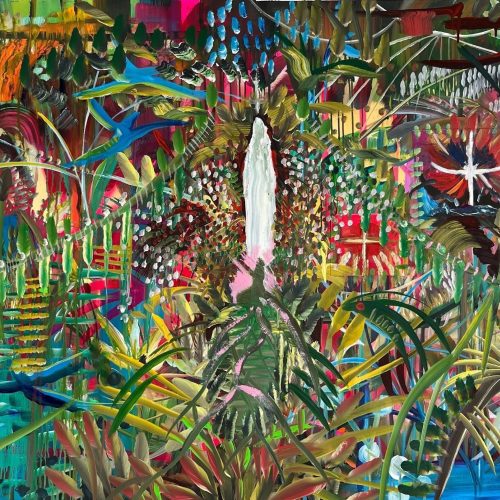 A exposição “Amazônicas: Poéticas Femininas” entra em sua reta final na CAIXA Cultural Fortaleza. A mostra, que reúne cerca de 80 obras de 21 artistas mulheres da região Norte do país, poderá ser visitada gratuitamente até dia 24 de maio. A visitação acontece de terça a sábado, das 10h às 20h, e domingos e feriados, das 10h às 19h. A entrada é gratuita e a classificação é livre. Com patrocínio exclusivo da Petrobras, apresentação do Ministério da Cultura e produção do Museu das Mulheres (Museu DAS), a exposição ocupa a galeria da CAIXA Cultural desde março e propõe um panorama da produção artística feminina amazônica contemporânea, reunindo pinturas, esculturas, gravuras, fotografias, performances, arte digital, videoarte e obras híbridas. Com Direção Artística e Curadoria de Sissa Aneleh, “Amazônicas: Poéticas Femininas” apresenta trabalhos de artistas do Pará, Amazonas, Acre, Ilha do Marajó e das etnias indígenas Huni Kuin e Kokama. Entre os temas abordados estão identidade, ancestralidade, território, corpo feminino, ativismo, memória e arte indígena contemporânea. A mostra também conta com uma experiência imersiva no “Espaço Petrobras Amazônicas”, ambiente com sala expositiva no metaverso no qual o público pode realizar uma visita virtual em 360 graus, com uso de óculos 3D, avatares e recursos de realidade expandida. Após temporada em Belém e passagem por Fortaleza, a circulação nacional da exposição seguirá ainda este ano para Brasília e Rio de Janeiro.
