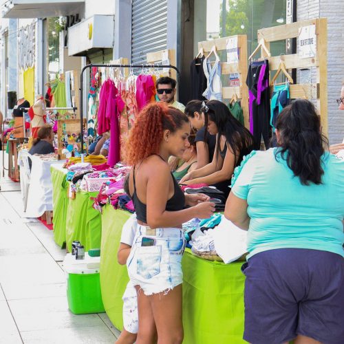 Consumidores devem gastar em média R$ 294 no Dia das Mães 2026, aponta CNDL