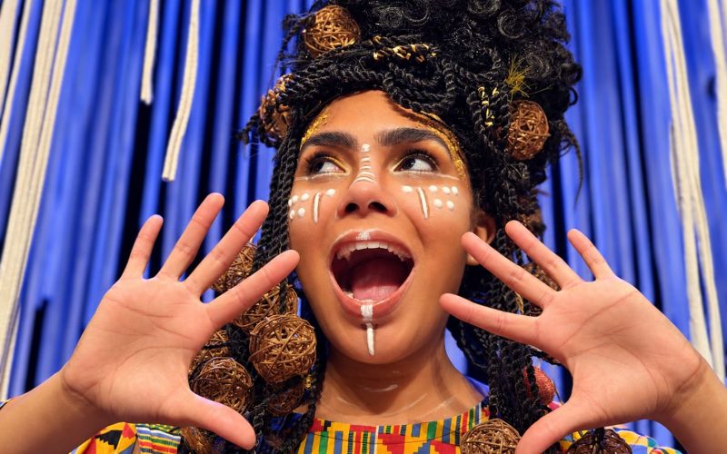 Espetáculo “Emaranhada” celebra ancestralidade negra e identidade na CAIXA Cultural Fortaleza a partir desta quinta-feira (29)