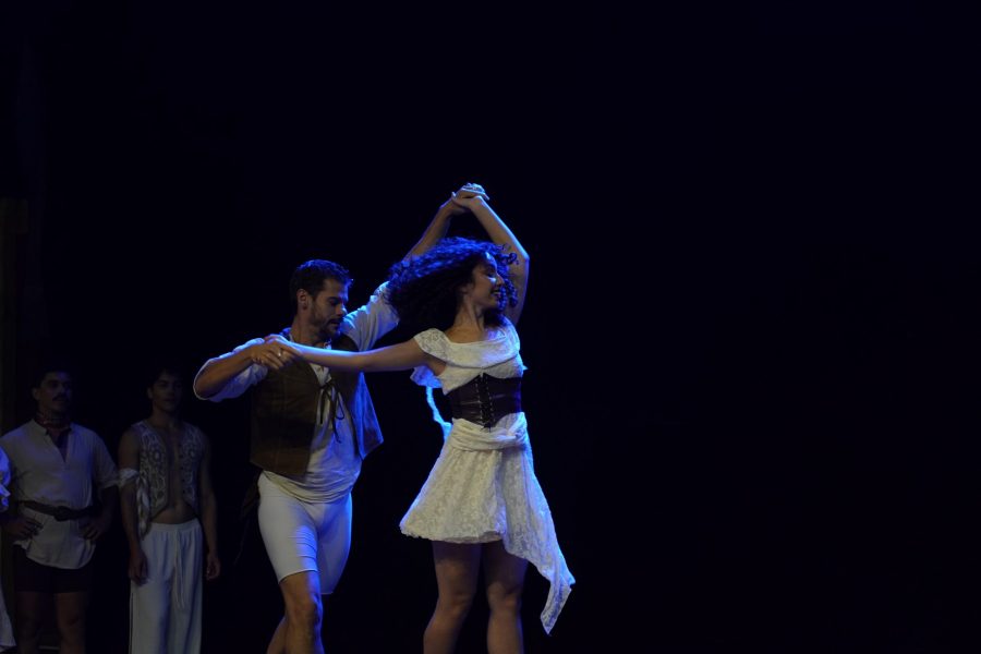 Espetáculo “Carmen” é apresentado nesta sexta-feira (31/10) no Theatro José de Alencar pela XV Bienal Internacional de Dança do Ceará