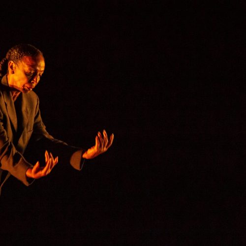 Coreógrafa Lēnablou ministra masterclass aberta ao público na XV Bienal Internacional de Dança do Ceará