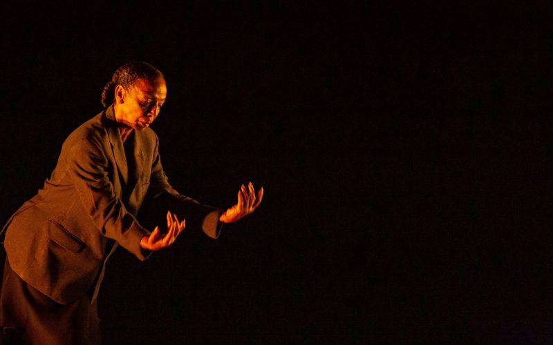 Coreógrafa Lēnablou ministra masterclass aberta ao público na XV Bienal Internacional de Dança do Ceará