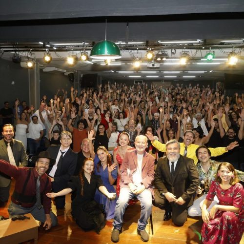 Sucesso de público leva Comédia Cearense a abrir sessão extra de “O Beijo no Asfalto” em junho